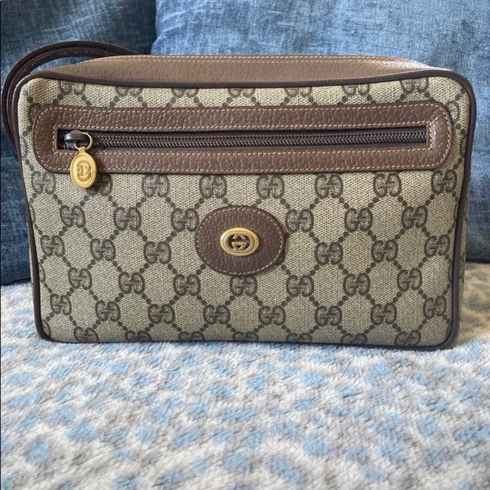 ❌SOLD❌Gucci pouch